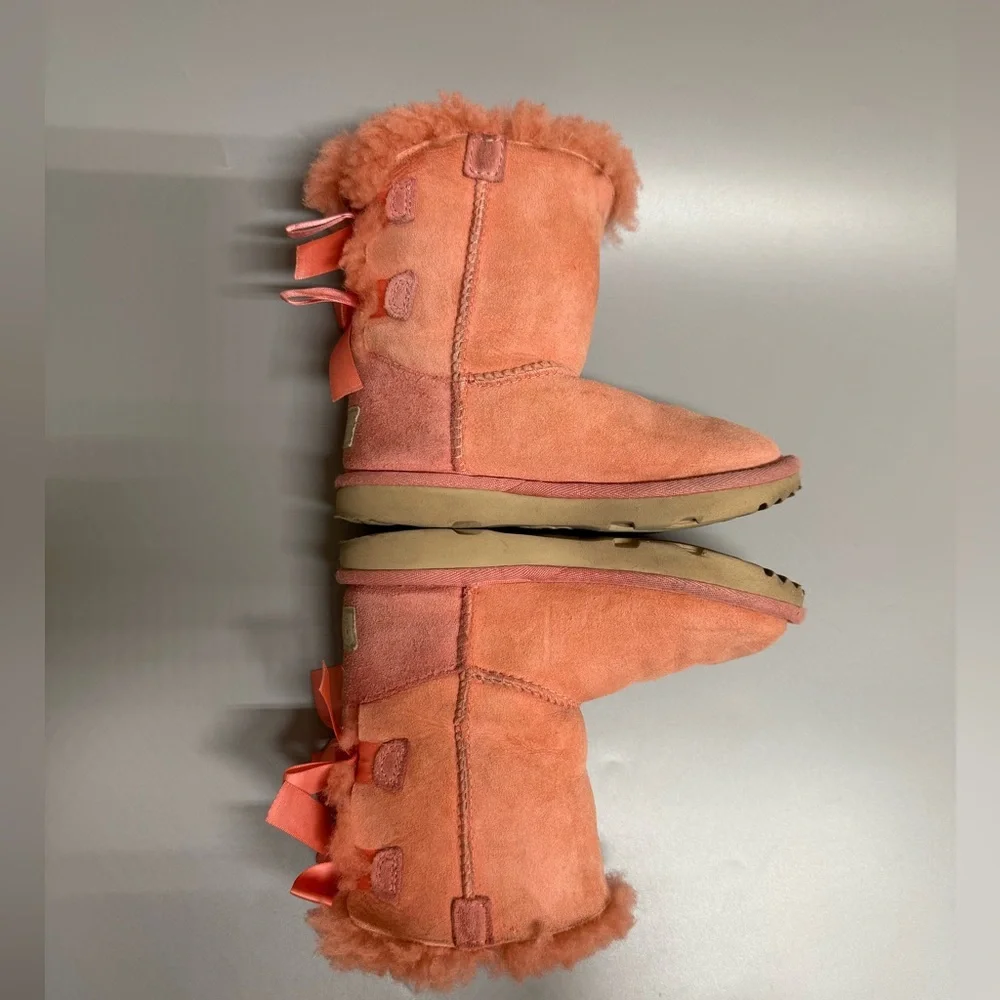 Ugg Boots Bailey Bow toddler Girls Suede Sheepskin size 11